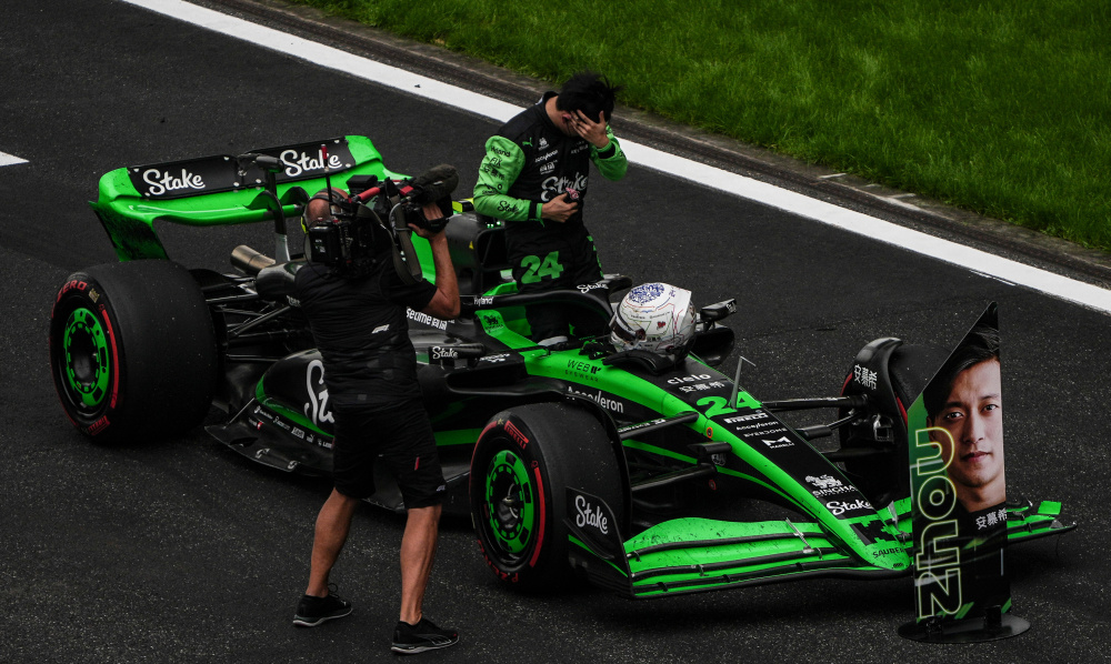 索伯车队绝杀威廉姆斯，阿隆索带队取胜