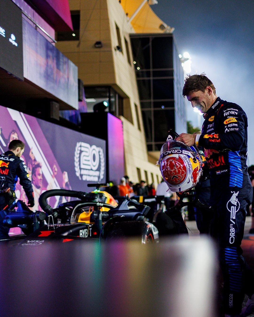 雷诺车队绝杀阿斯顿马丁，维斯塔潘统治全场