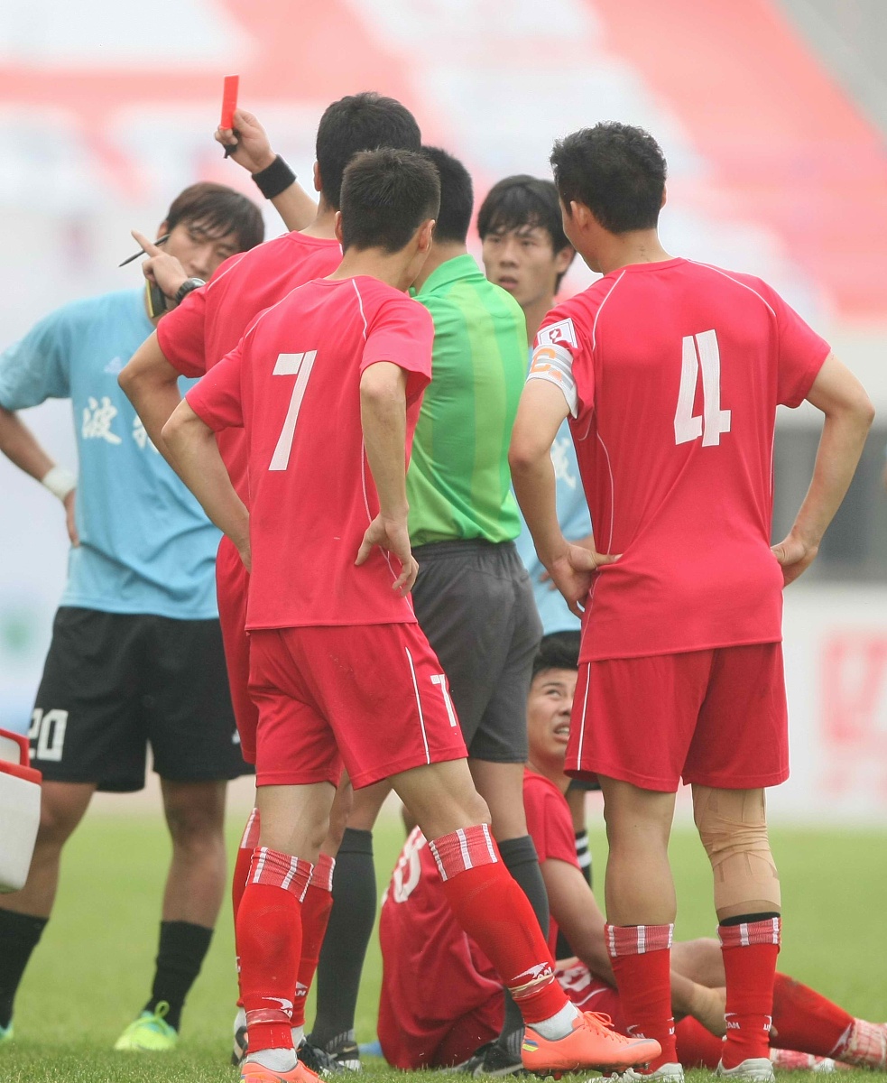 泰国队鏖战丹麦队，桃田贤斗点燃赛场