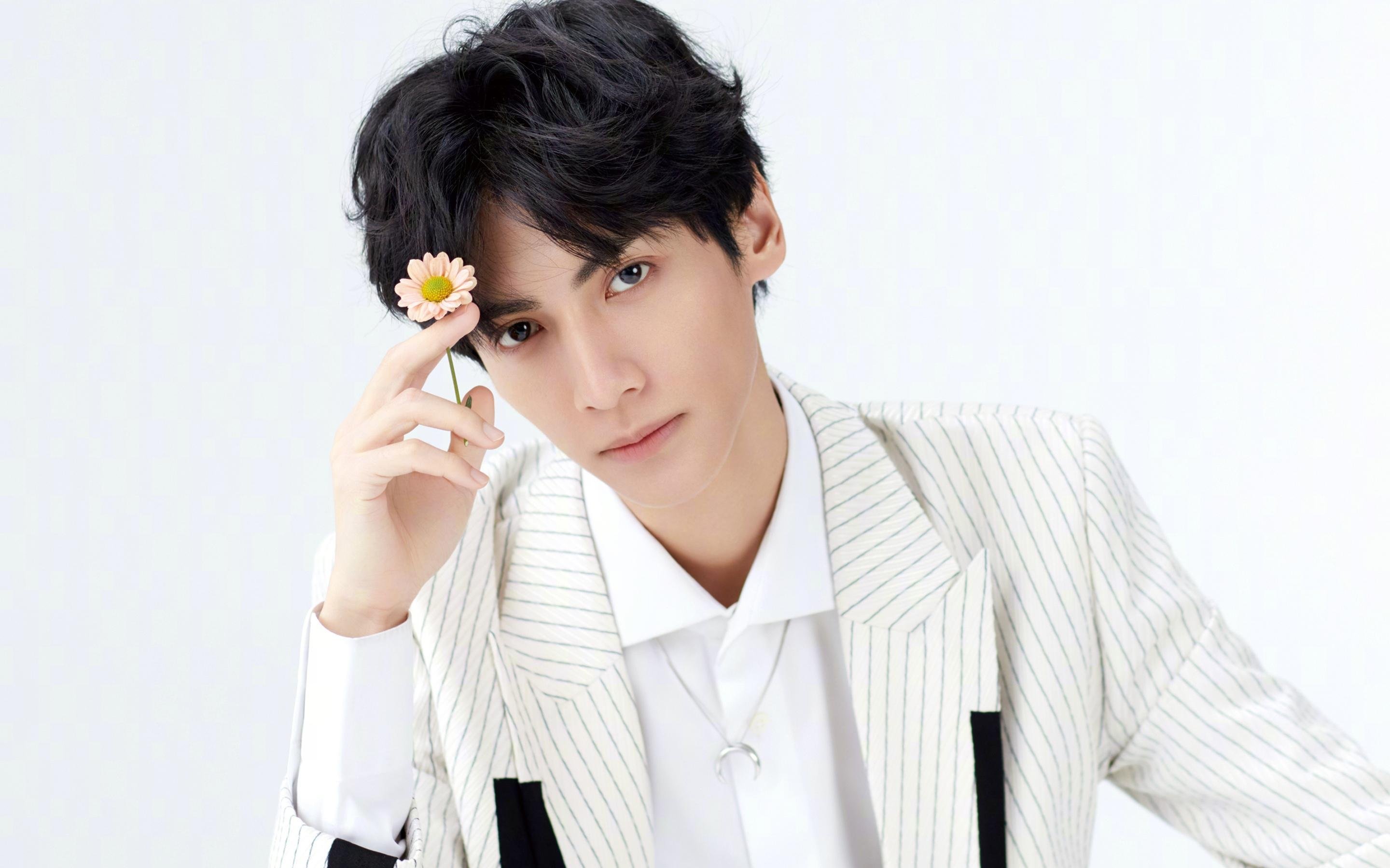 迟暮的诗与效率的尺，当个人传奇遇上集体公式