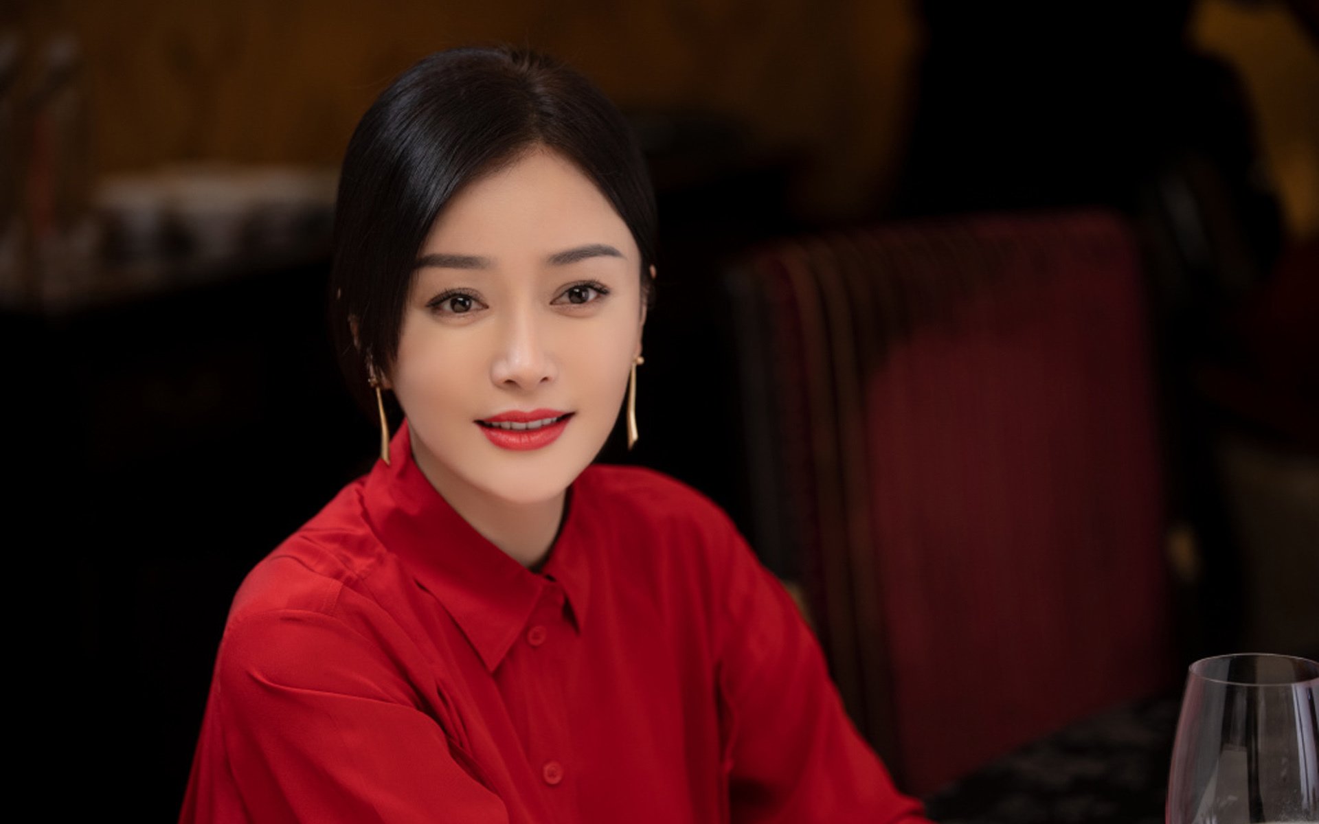 冰原与佛国的足球圣战,当凯恩在曼谷的雨夜,敲响芬兰的北境之门