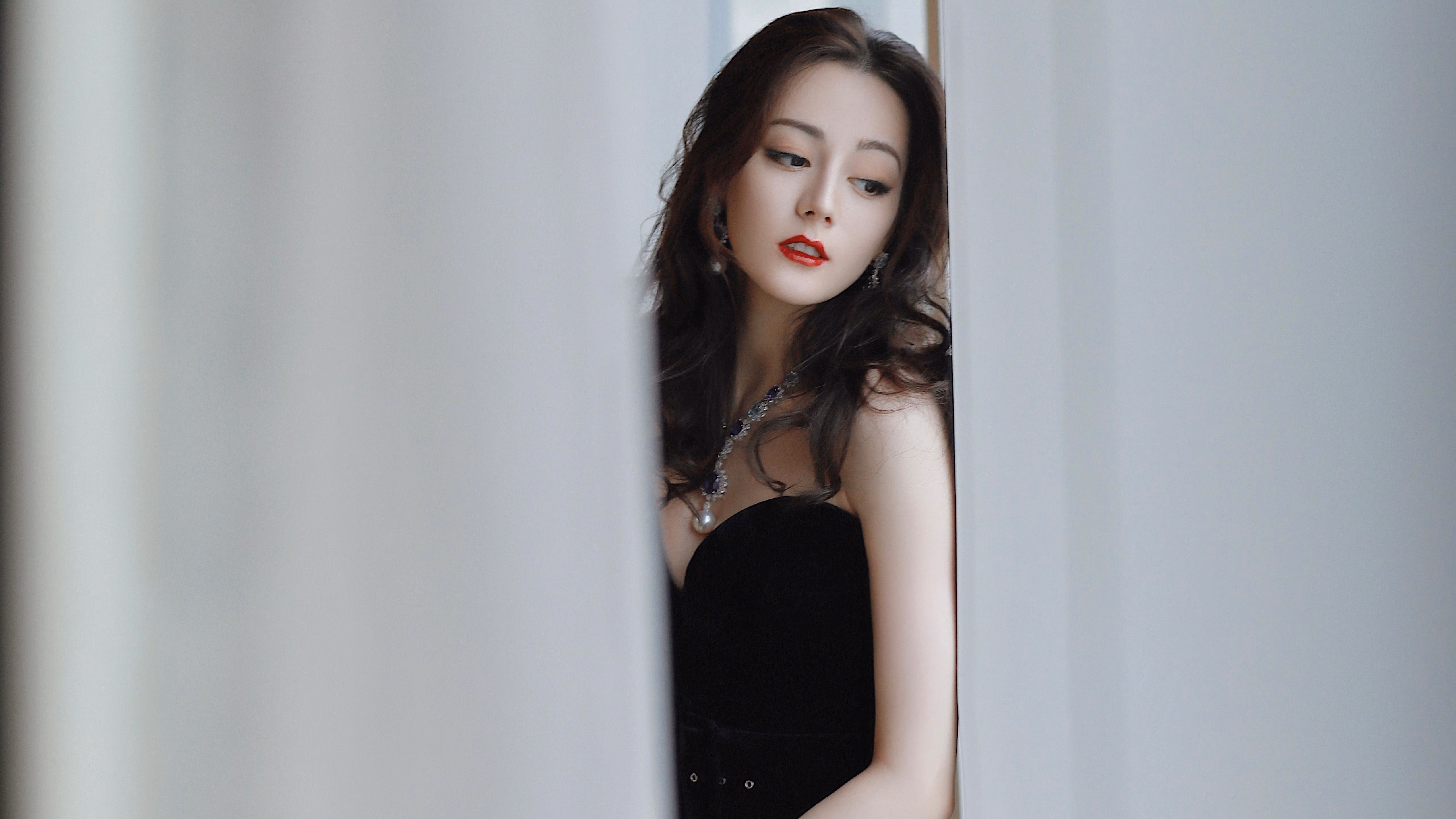 开云体育-冰与火的抉择，丹麦碾压匈牙利的暴力美学，与京多安掌控节奏的精密艺术—2026世界杯B组双核统治力解码